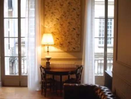 location meublée appartement 2 pièces 50 m² à bordeaux (33000)  1 350 €