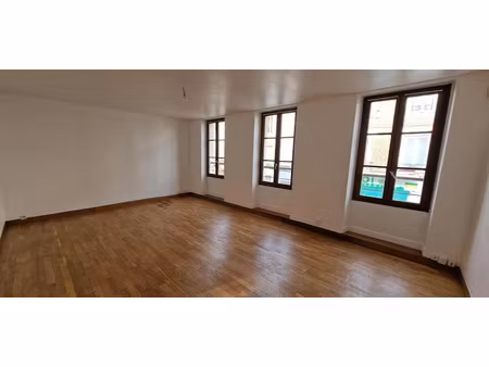 location appartement 3 pièces 83 m² à triel-sur-seine (78510)  1 150 €