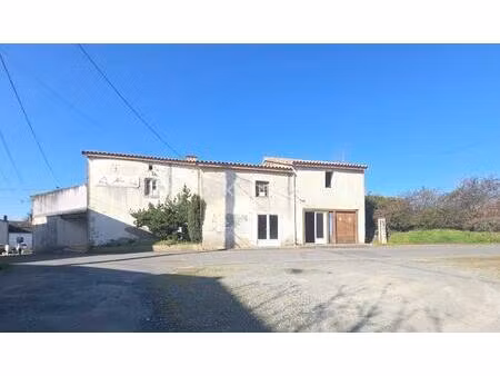 maison ancienne de 300 m² à saint-laurs