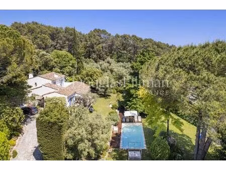 valbonne : villa provençale avec 5 chambres et piscine