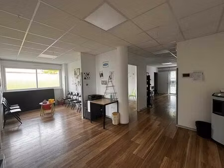 vente/location bureau buxerolles 137 m²