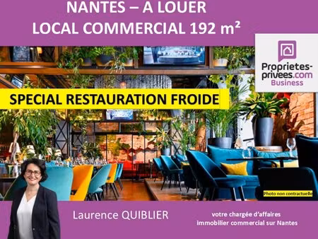 à louer local commercial 219 m² – 2 920 € |nantes