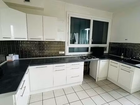 location appartement 5 pièces 87m² st heand 42570