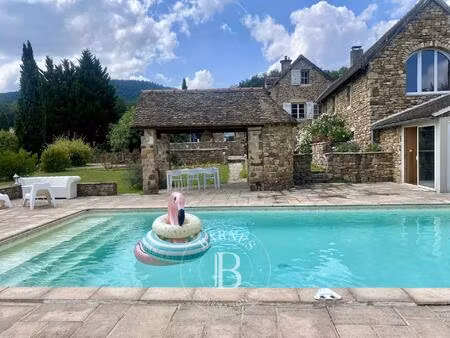 bourgogne - côte chalonnaise - maison en pierre avec piscine et jardin