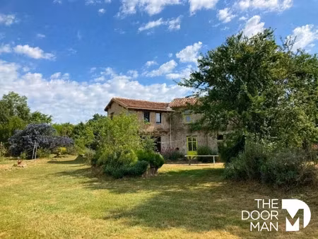 vente maison 8 pièces 260 m² à beaulieu-sous-parthenay (79420)  430 000 €