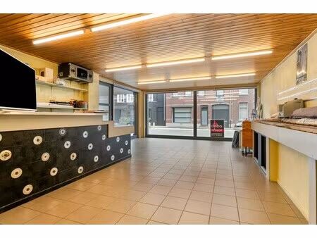 commercieel te koop in wevelgem met 6 slaapkamers