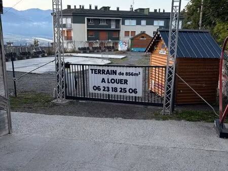 loue terrain commercial