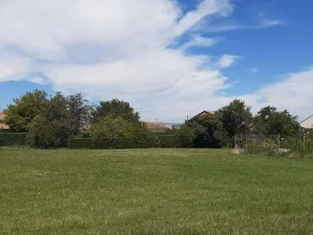 terrain 1374 m² feillens