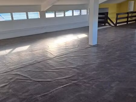 bureaux 184 m² le robert