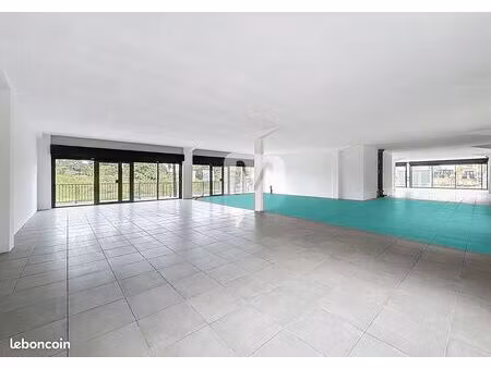 local 90 m² matoury