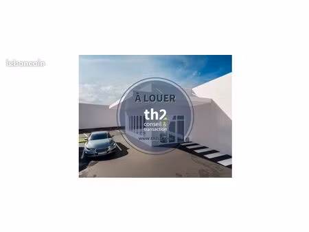 local 600 m² falaise