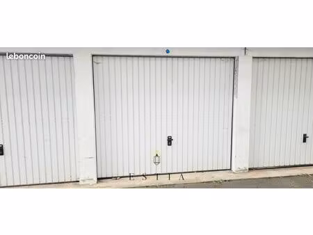 parking/box 12 m² épinal