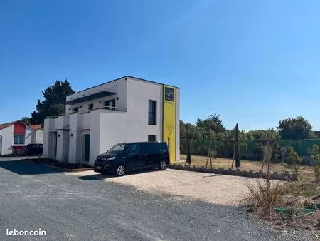 bureau de 33 m² à louer