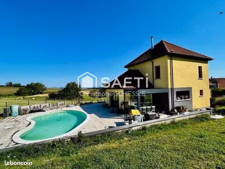 propriété 7 pièces 175 m²