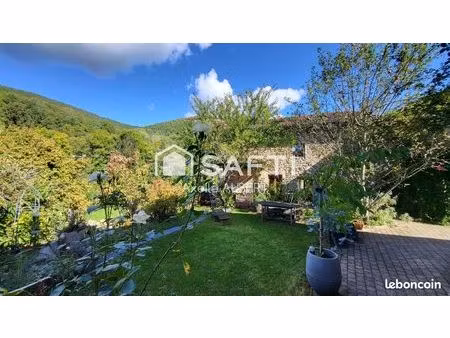 propriété 8 pièces 213 m²