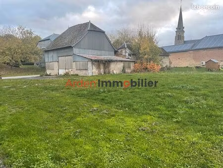 bâtiment 1 pièce 150 m²