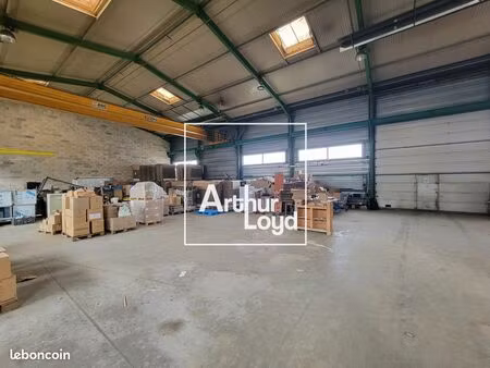 local 620 m² étupes