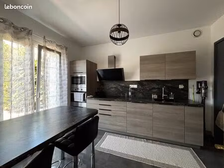 maison rénovée avec goût  proche de seurre