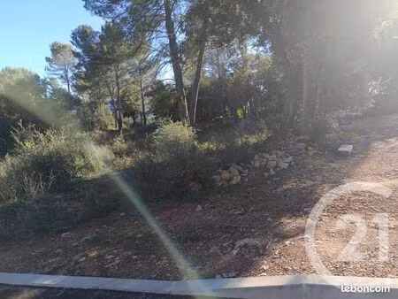 terrain 1 212 m² montfort sur argens