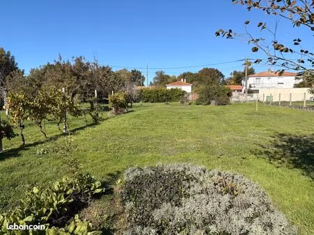 terrain 687 m² bourcefranc le chapus