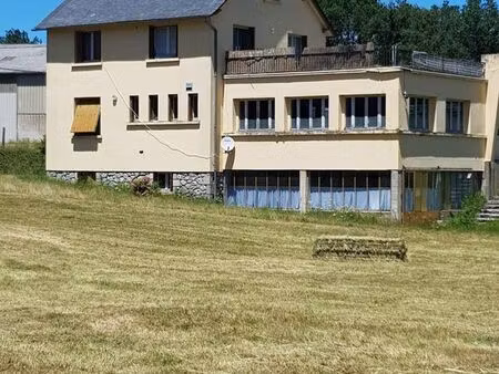 maison 6 pièces 230 m²