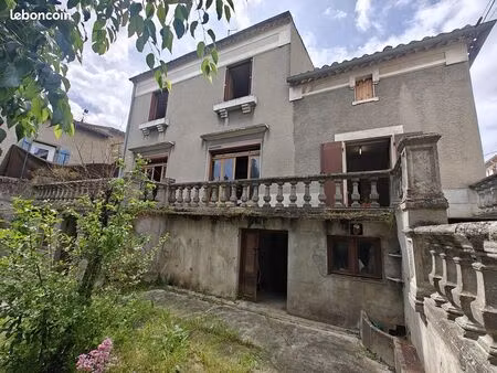 maison de ville 10 pièces 162 m²