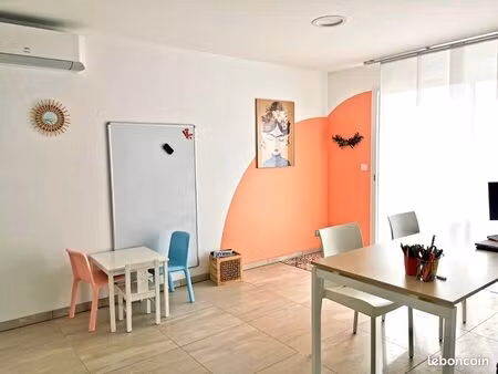 bureau au sein d’un cabinet