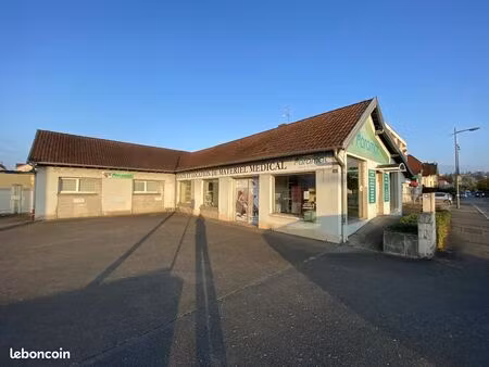 local commercial 236 m² montbeliard