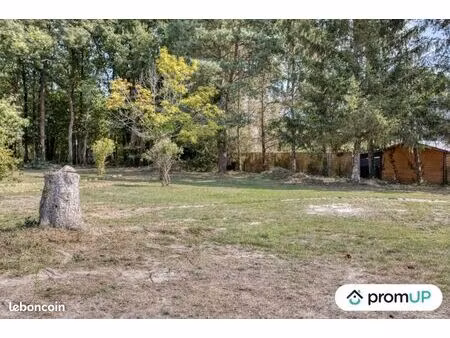 terrain 1 098 m² clere les pins
