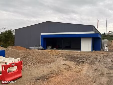 local d'activité 460 m²