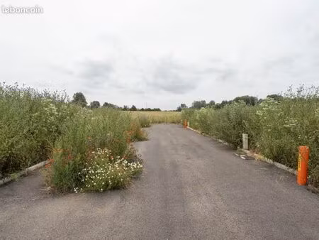 terrain 555 m² clemery