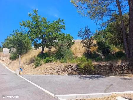terrain 570 m² pierrefeu du var