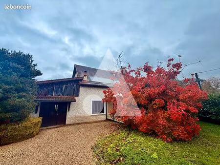 maison 7 pièces 198 m²