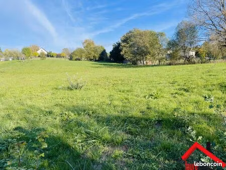 terrain 5521 m² allassac