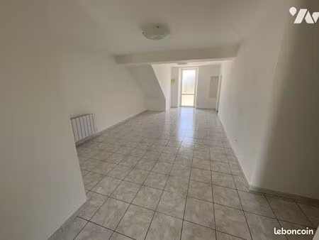 immeuble 166 m² andreze