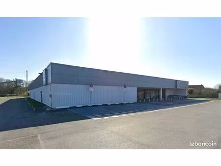 boutique 1700 m² tergnier