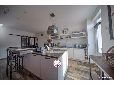 maison 5 pièces 142 m²