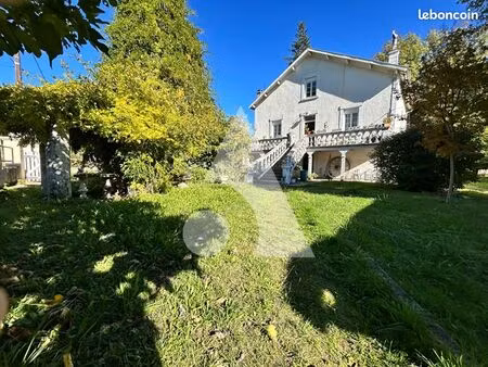 maison 5 pièces 150 m²