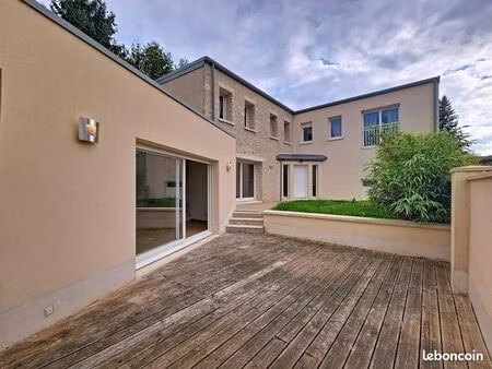maison 5 pièces 154 m²