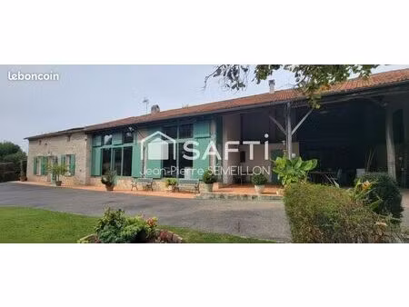 maison 8 pièces 219 m²