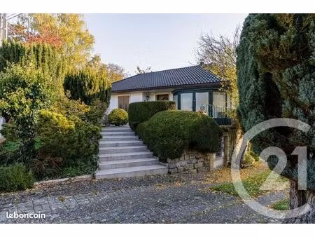 pavillon 6 pièces 140 m²