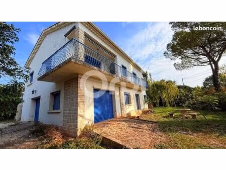 villa 5 pièces 170 m²