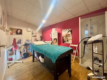 local commercial 30 m² pleyben