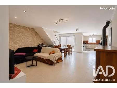 maison 3 pièces 90 m²