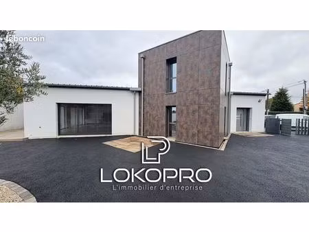 local 186 m² sèvremoine