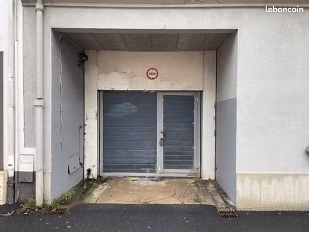 places de garage  53 rue glasgow  brest