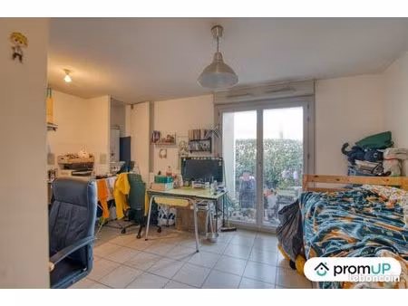 studio 1 pièce 28 m²