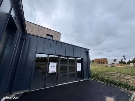 local commercial 198 m² grez neuville