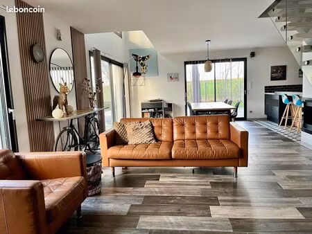 maison contemporaine de 160 m² avec piscine – rodemack