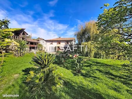 maison 5 pièces 180 m²